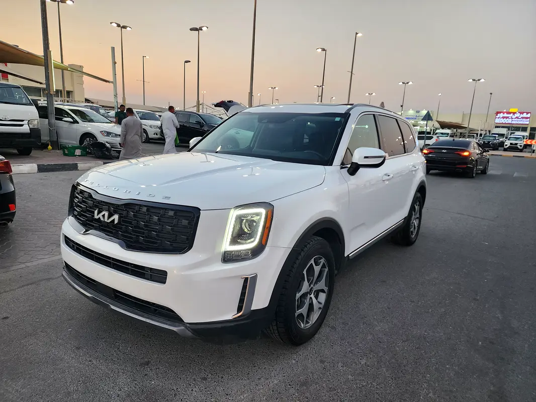 Kia Telluride 2021 — photo 1 of 18
