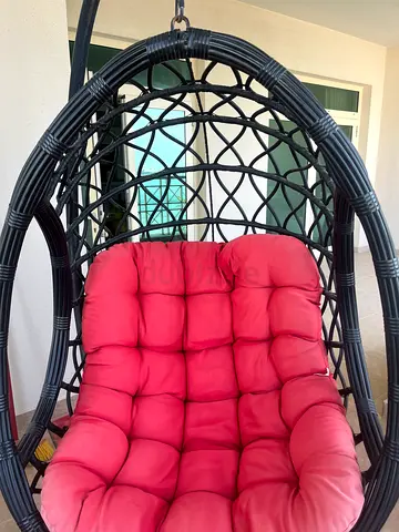 Hanging egg chair