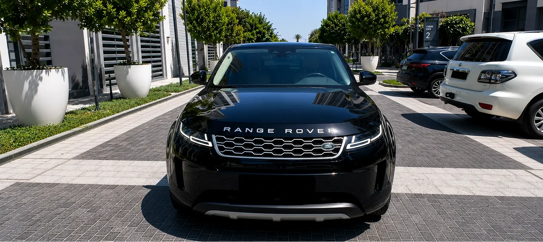 Land Rover Range Rover Evoque 2021 — photo 1 of 6