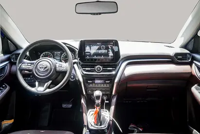 2024 Toyota URBAN CRUISER photo 9