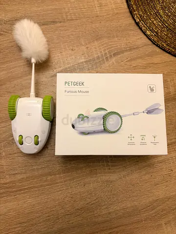 Automatic rechargeable cat toy