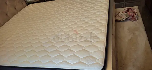 Pan emirates opel King size mattress