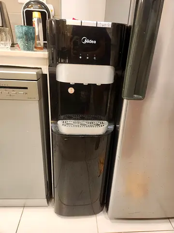 Large 5-gallon Water Bottle with Dispenser Pump