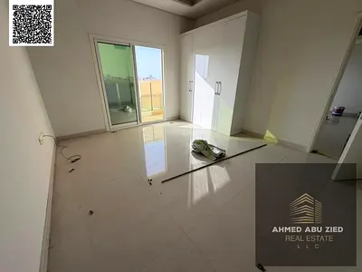✨ Elegant second-tenant apartment featuring 2 master bedrooms, a spacious living room, an equipped kitchen, and 3 bathrooms. Full landlord maintenance