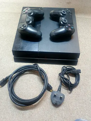 Modded ps4 1tb 32 games inside 2 controllers
