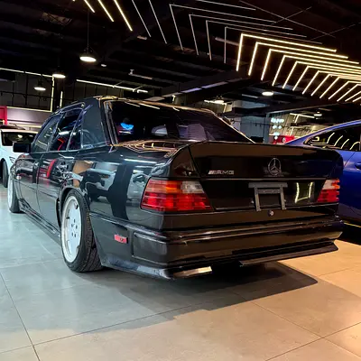 Mercedes-Benz E-Class E 300 - Pristine Japanese Spec - Classic W124