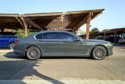 صورة 4 لـ 2021 BMW 7-SERIES