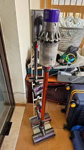 Dyson V8 Stick Vacuum - Cordless, Lightweight, Good Condition with stand and accessories