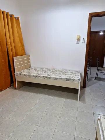 Executive bed space for gents available in old muweilah