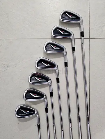 Taylormade R9 irons P-4 + driver