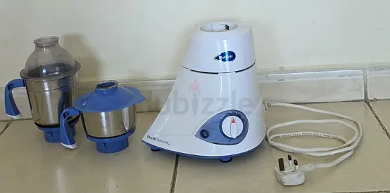 ✨ Preethi Blue Leaf Platinum Mixer Grinder – Excellent Condition ✨
