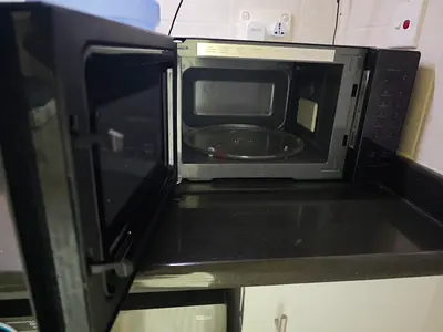 Panasonic Microwave 25L | NN-ST34NB | 900W | Black | Good Condition