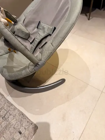 Nuna leaf Baby swing grey - gently used