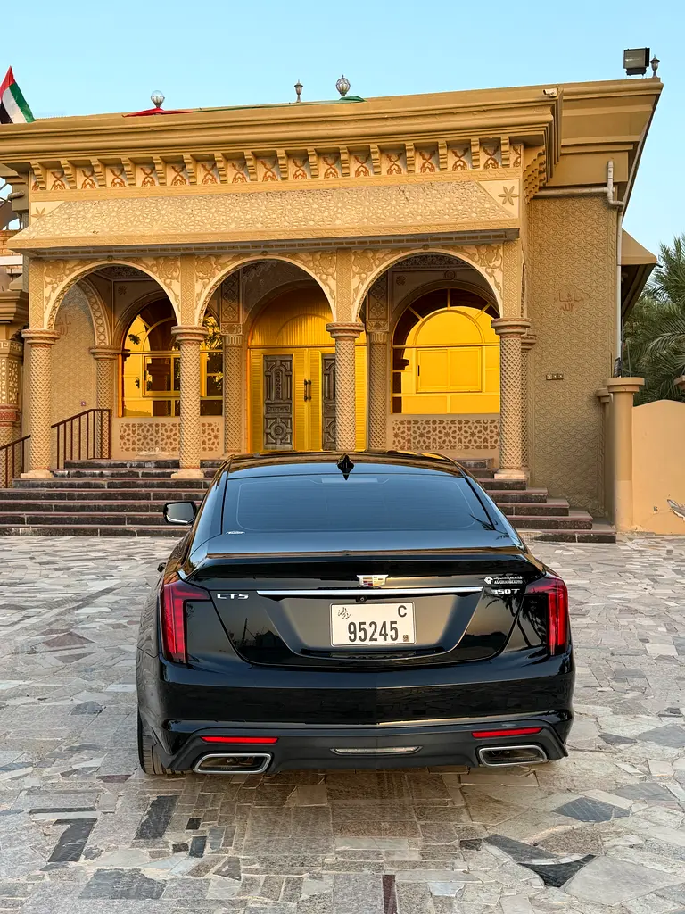 Cadillac CT5 2020 — photo 1 of 9