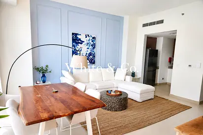 Low Floor | Vacant | HOT Unit |Chiller fee