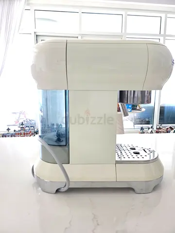 Compact single-serve coffee/espresso machine - white