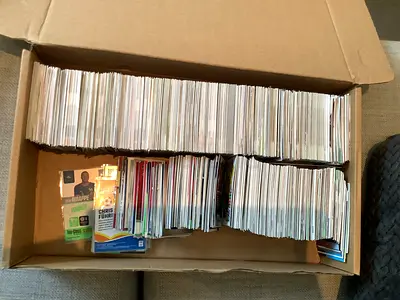 Sports card bulk lot mostly soccer including legends and current players
