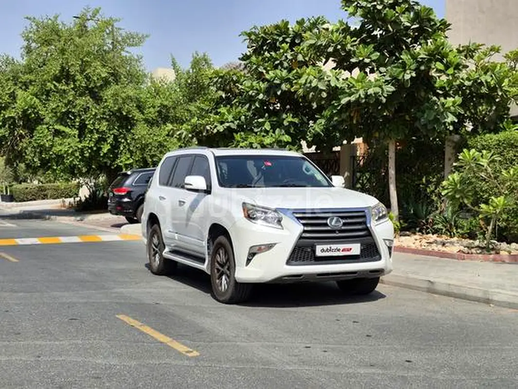 Lexus GX-Series 2015 — photo 1 of 14