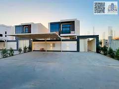 Personalized finishing, close to amenities, freehold ownership, suitable for family living and inves