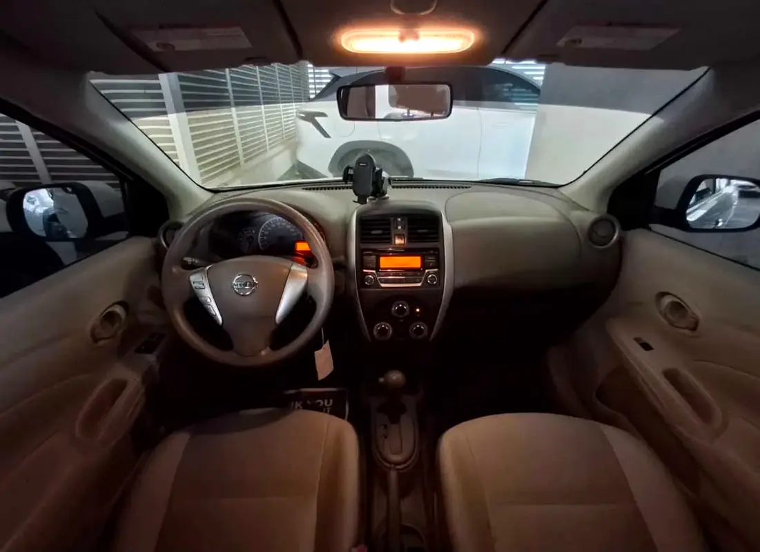 Nissan Sunny 2020 — photo 1 of 6