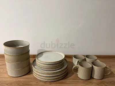 Ceramic dinnerware set - plates, bowls and mugs (neutral beige)