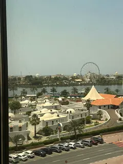 Office for annual rent in Al Majaz 1, sea view, free air conditioning, ready to move in, with an exc