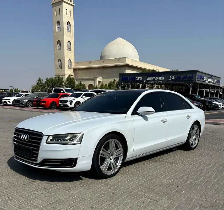 Audi A8 2015 — photo 1 of 13