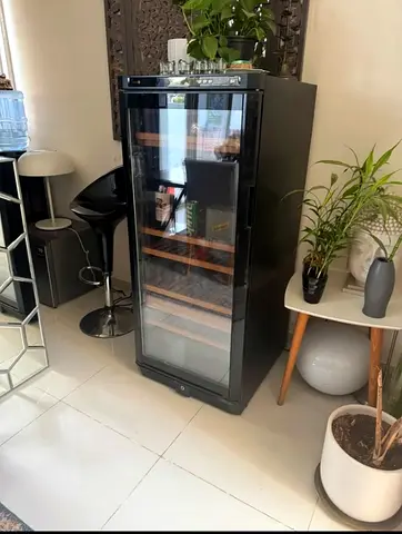 Wine cooler almost New condition perfect working