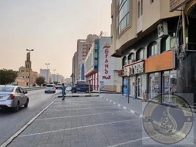 900 SQRFT SHOP FOR RENT ON MAIN ROAD GOOD FOR CAFATERIA RESTORENT TYPING CENTER REAL ESTATE OFFICE GROCERY LAUNDRY,PHARMACY,MOBILE SHOP,STATIONARY