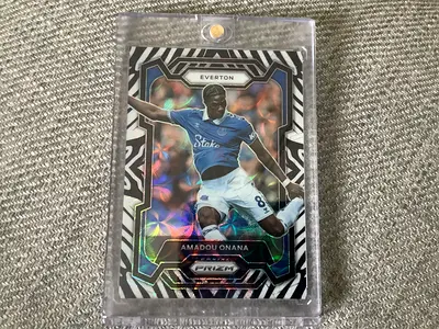Amadou Onana 2021-22 Panini Prizm Everton Zebra Prizm case hit /15