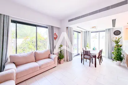 1-Month Rent Free 4BR Corner Unit I Single Row