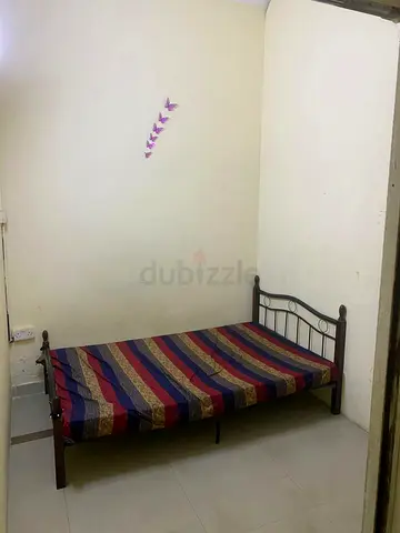 PARTITION AVAILABLE FOR LADIES AND COUPLE NEAR DUBAI AIRPORT FREEZONE METRO STATION DAFZA