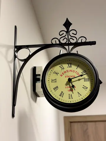 Vintage-style Double-Sided Mantel Clock on Iron Stand