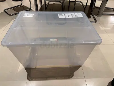 Large Clear Plastic Storage Container with Lid - Excellent Condition