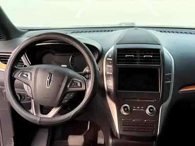 صورة 10 لـ 2015 Lincoln MKC
