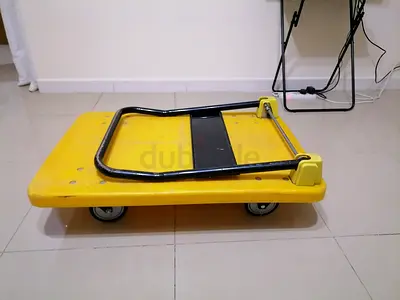 Trolly in good condition price not negotiatable