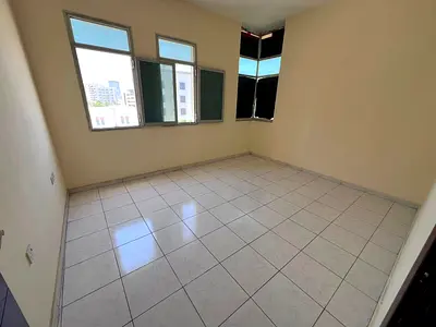 A great opportunity to live in a vibrant location close to all amenities. A spacious one-bedroom apartment for annual rent, ideal for families.