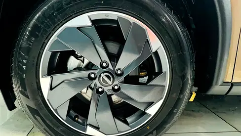 صورة 14 لـ 2025 Nissan ROGUE