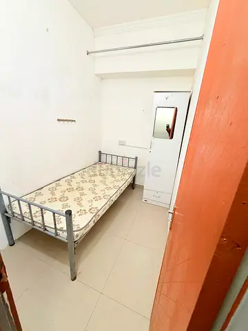 Partition available emirates tower metro SZR ready to move