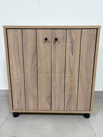 Shoe cabinet