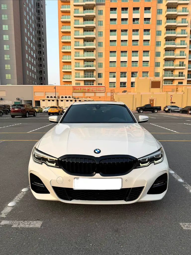 BMW 3-Series 2021 — photo 1 of 9