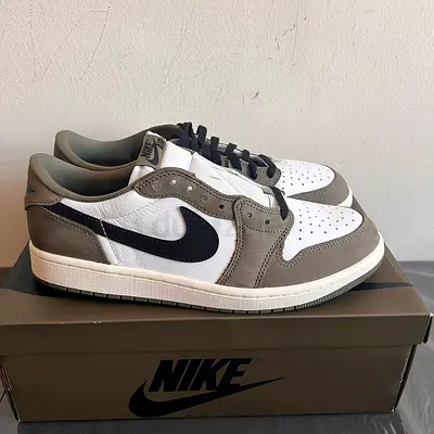 Jordan 1 Low Medium Olive - 11 US