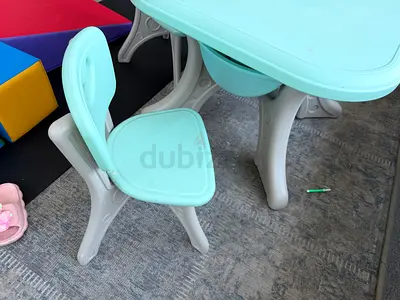 Toddlers set of table and 2 chairs