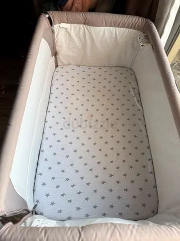 Portable Chicco Baby bassinet