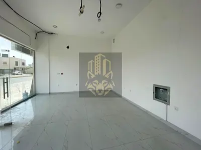 🏬 محلات للبيع في العالية – عجمان 📍 موقع استراتيجي قريب من شارع الشيخ محمد بن زايد ✨ مساحات كبيرة تناسب مختلف الأنشطة التجارية 🏢 تقع في منطقة سكني