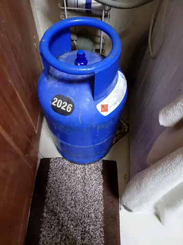 Adnoc gas cylinder 15. 5 kg with full gas