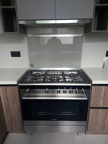 Siemens IQ700 Top Gas Oven Electric cooker 90x60cm With Dual Fan made in Italy Perfect condition