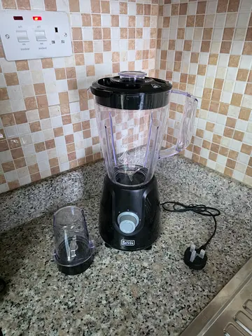 Black  Decker Countertop Blender with Personal Cup - Excellent Working Condition