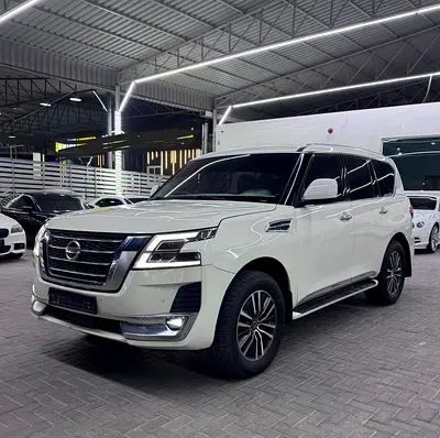 نيسان 2018 المكينه V6 محول بلاتينيوم 2020 من برا الموتر نظيف بحالة ممتازه بدون حوادث