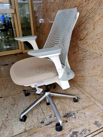 Herman Miller Sayl Office Chair Good Condition with Adjustable Arms